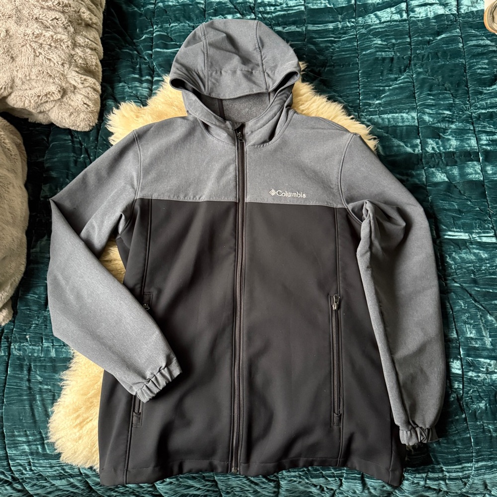 Columbia Men's Water Resistant Soft Shell Stretch Jacket